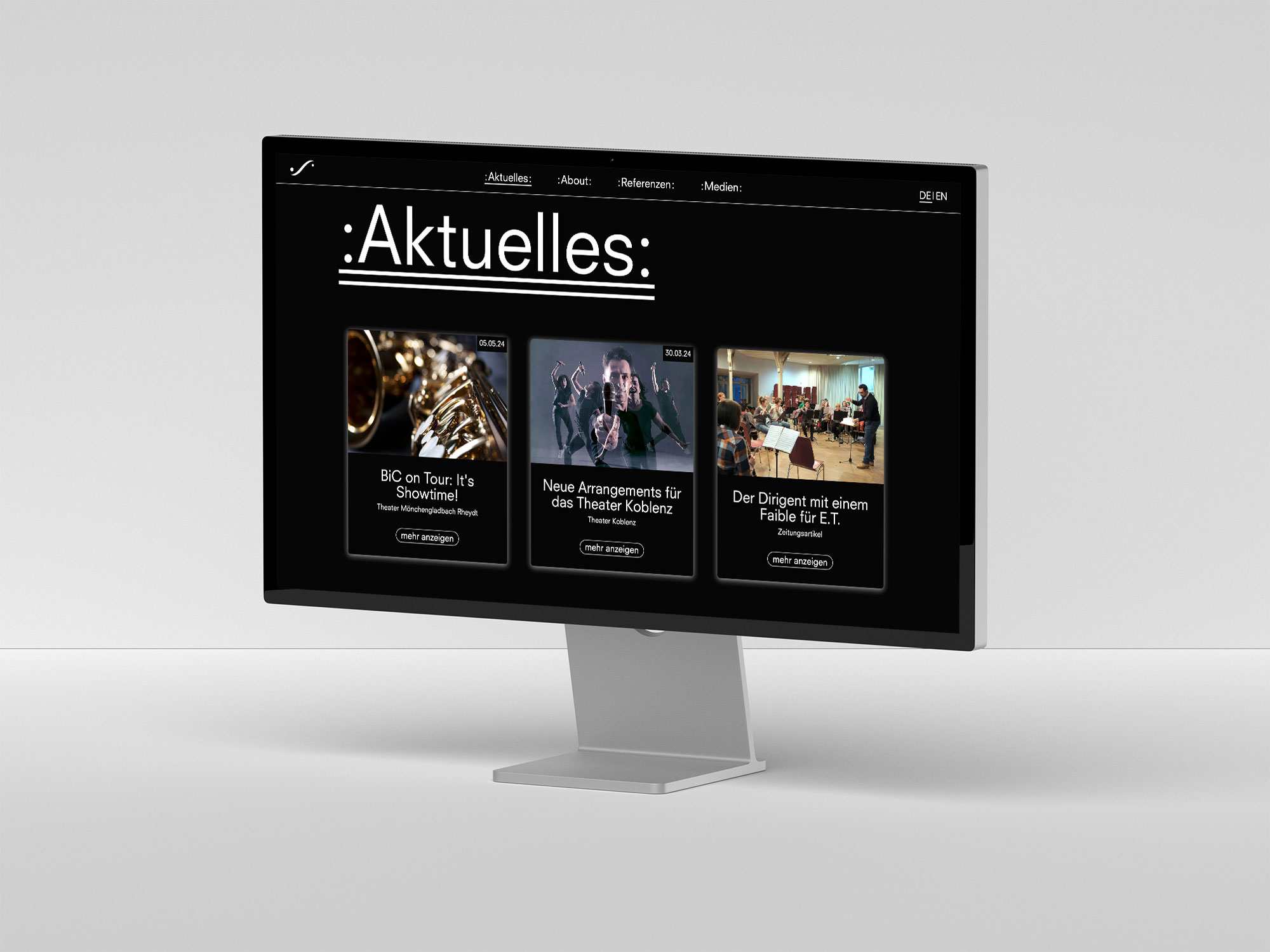 Enrique Carlsson website on display